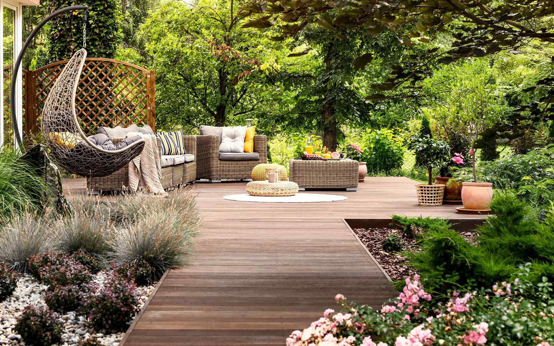 https://www.crownlandscapes.co.uk/wp-content/uploads/2018/09/post_09.jpg