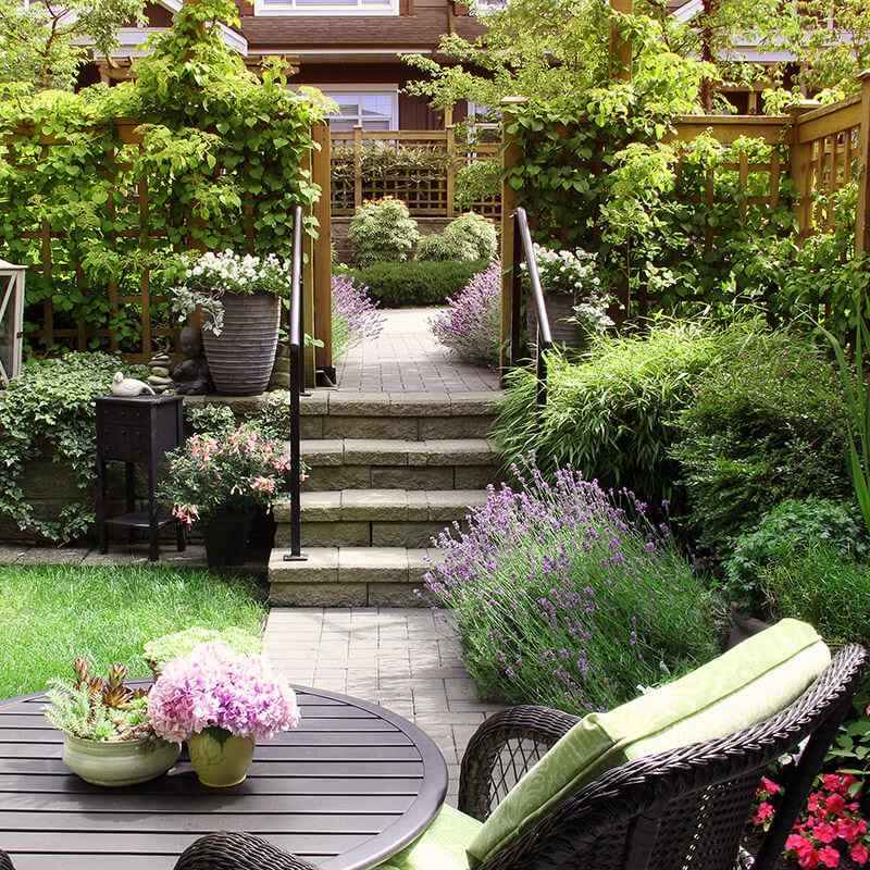 https://www.crownlandscapes.co.uk/wp-content/uploads/2019/09/card_10.jpg