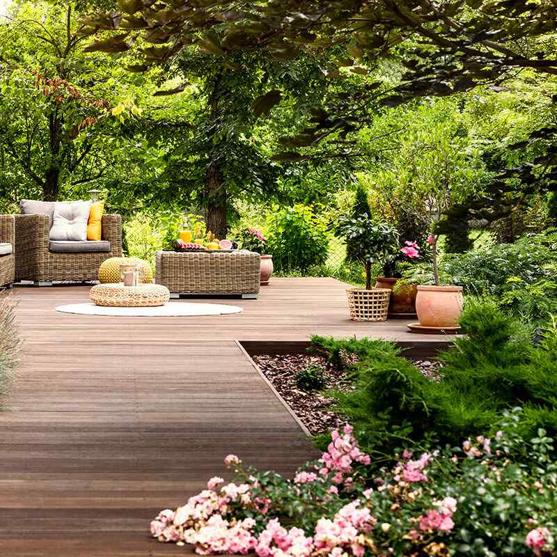 https://www.crownlandscapes.co.uk/wp-content/uploads/2019/09/card_11.jpg